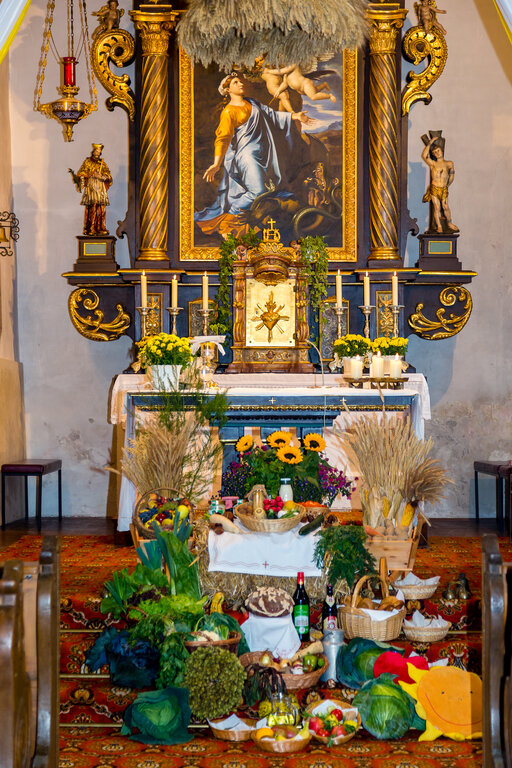 Image: _JA 24229 Erntedank in Hohenried, Kirche, Messe.jpg